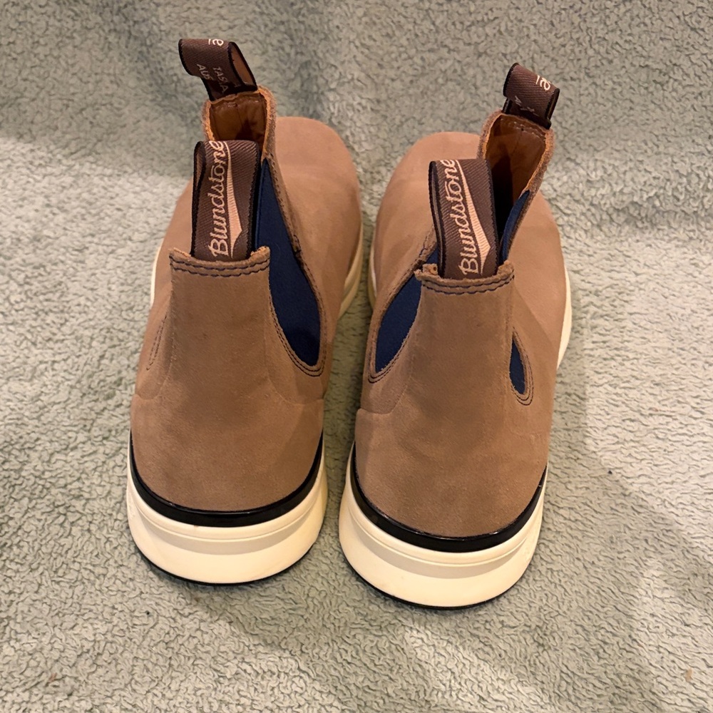 Blundstone Men’s Tan and Navy Chelsea Boots in sz 12 - Picture 3 of 11